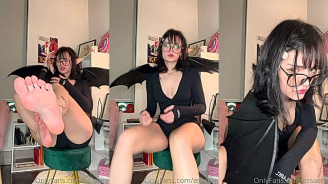 onlyfans leaked video of essaere showing her legs on camera